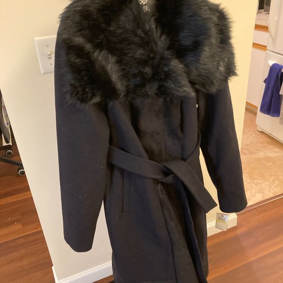 Vince Camuto belted coat with faux fur (wool caot) - Picture 9 of 10